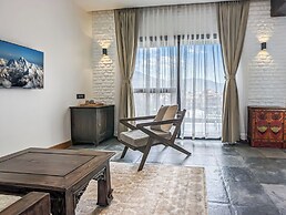 Uma Residence & Suites