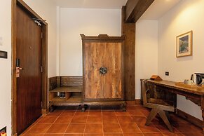 Uma Residence & Suites