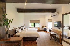 Uma Residence & Suites