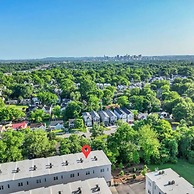 Spacious 4BR Minutes From Broadway- Sleeps 14