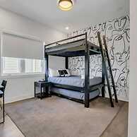 Spacious 4BR Minutes From Broadway- Sleeps 14