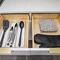 Spacious 4BR Minutes From Broadway- Sleeps 14