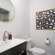 Spacious 4BR Minutes From Broadway- Sleeps 14