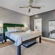 Spacious 4BR Minutes From Broadway- Sleeps 14