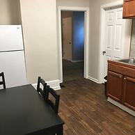 Windsor Park Pad apt 2 min to Mass Ave With AC