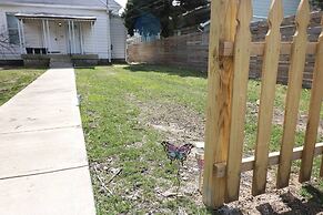 Windsor Park Pad apt 2 min to Mass Ave With AC