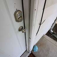 Windsor Park Pad apt 2 min to Mass Ave With AC