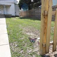 Windsor Park Pad apt 2 min to Mass Ave With AC