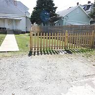 Windsor Park Pad apt 2 min to Mass Ave With AC