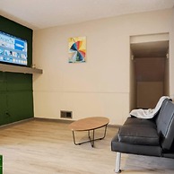 Artistic 1BR - APT - Near Downtown Mass Ave