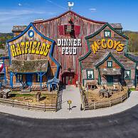 Minutes to Parkway I Pigeon Forge Sleeps 14 5BR