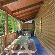 Minutes to Parkway I Pigeon Forge Sleeps 14 5BR