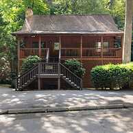 Minutes to Parkway I Pigeon Forge Sleeps 14 5BR