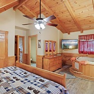 Minutes to Parkway I Pigeon Forge Sleeps 14 5BR