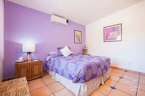 Cozy Stay 2 blocks from the beach
