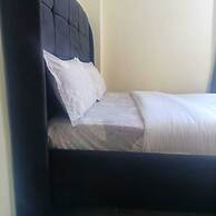 Lux Suites The Almond Apartments Ruaka