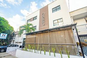 Novus Laureles