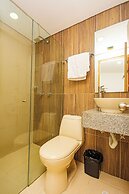 Novus Laureles