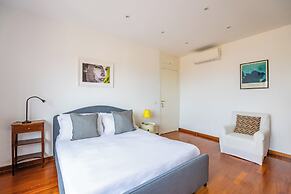 Colonna Classic Style Apartment