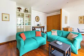 Colonna Classic Style Apartment