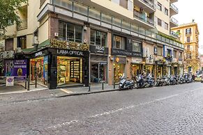 Colonna Classic Style Apartment