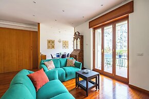 Colonna Classic Style Apartment