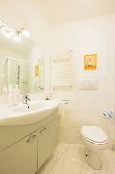 Colonna Classic Style Apartment