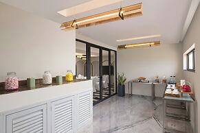 Courtyard By Marriott Goa Colva