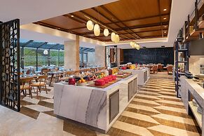 Courtyard By Marriott Goa Colva