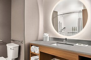 Courtyard by Marriott Milwaukee Brookfield at Poplar Creek