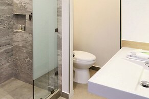 City Express Plus By Marriott Monterrey Centro