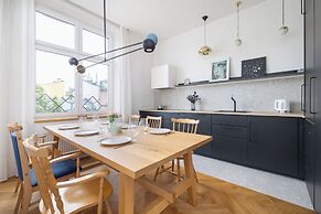 Family Apartment in Center by Renters