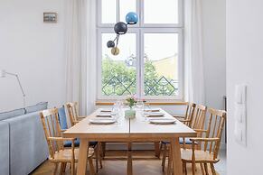 Family Apartment in Center by Renters