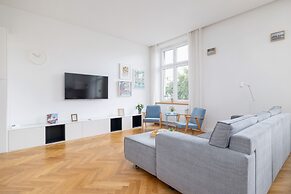 Family Apartment in Center by Renters