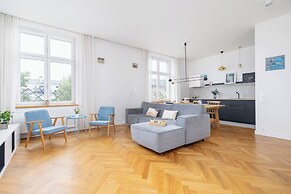 Family Apartment in Center by Renters