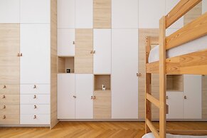 Family Apartment in Center by Renters