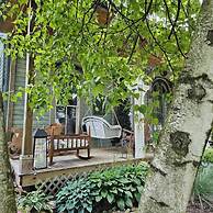 1873 Victorian Rose B & B