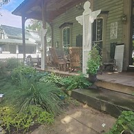 1873 Victorian Rose B & B