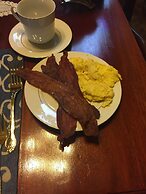 1873 Victorian Rose B & B