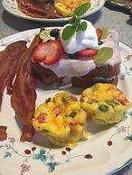 1873 Victorian Rose B & B