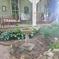 1873 Victorian Rose B & B