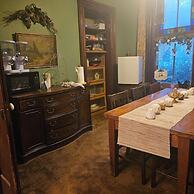 1873 Victorian Rose B & B