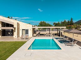 Terra Petra Luxury Villas - Gaia Villa