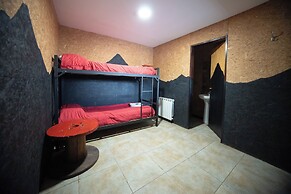 Moving Hostel Travel Bar