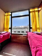 Moving Hostel Travel Bar