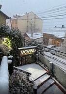 Moving Hostel Travel Bar