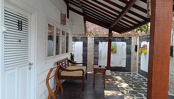 Scallywags Smugglers