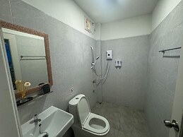 Toraneethai Homestay Amphawa