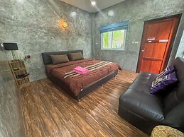 Toraneethai Homestay Amphawa