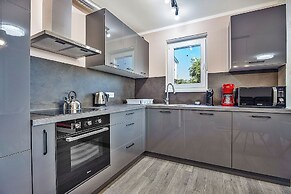 Sauna & Jacuzzi Apartment Rossa